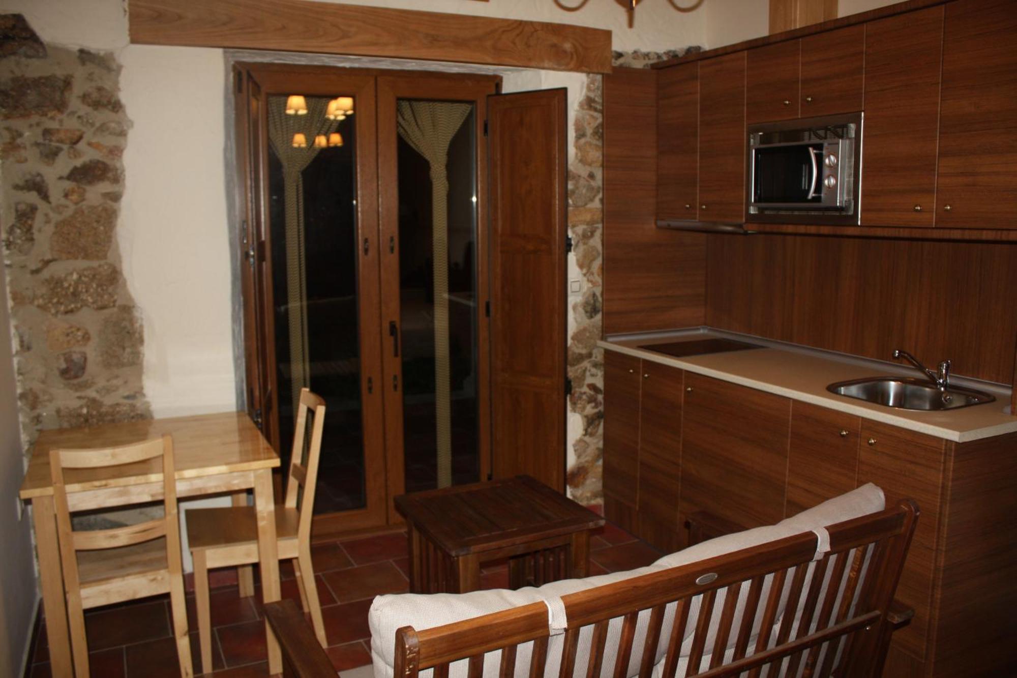 Apartamentos El Jardin Del Poeta Guijo de Granadilla Bagian luar foto