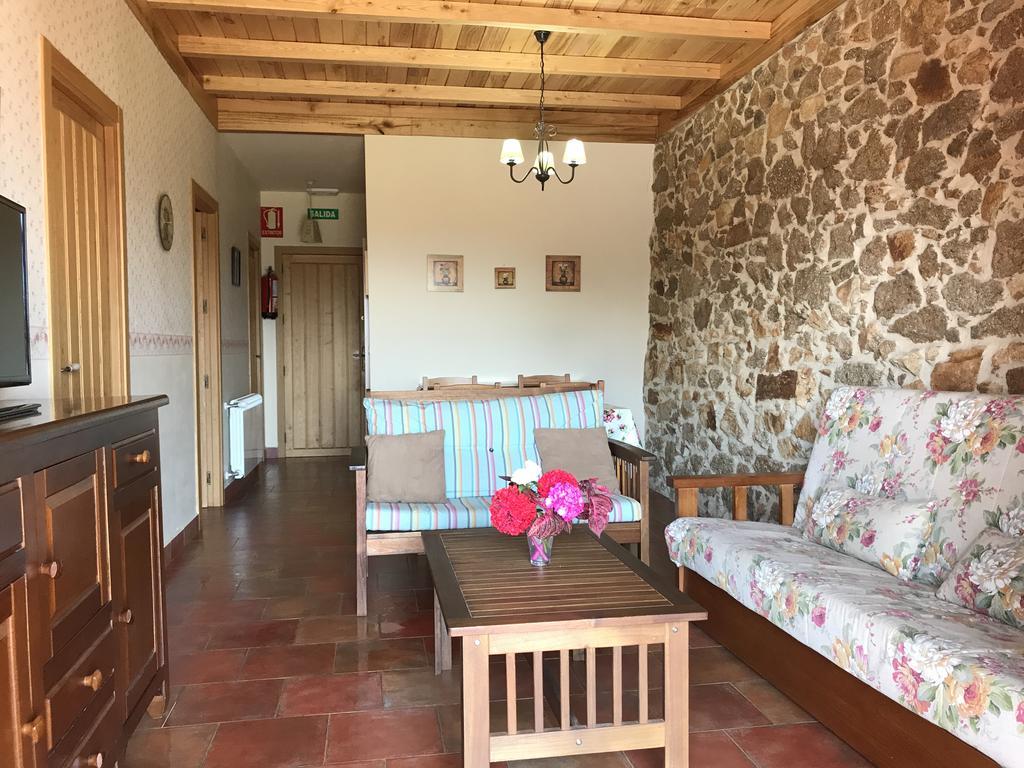 Apartamentos El Jardin Del Poeta Guijo de Granadilla Bagian luar foto