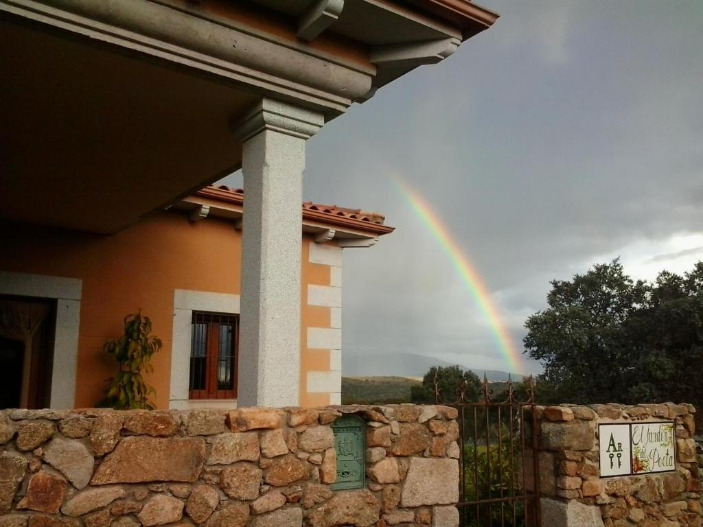 Apartamentos El Jardin Del Poeta Guijo de Granadilla Ruang foto