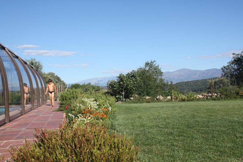 Apartamentos El Jardin Del Poeta Guijo de Granadilla Bagian luar foto